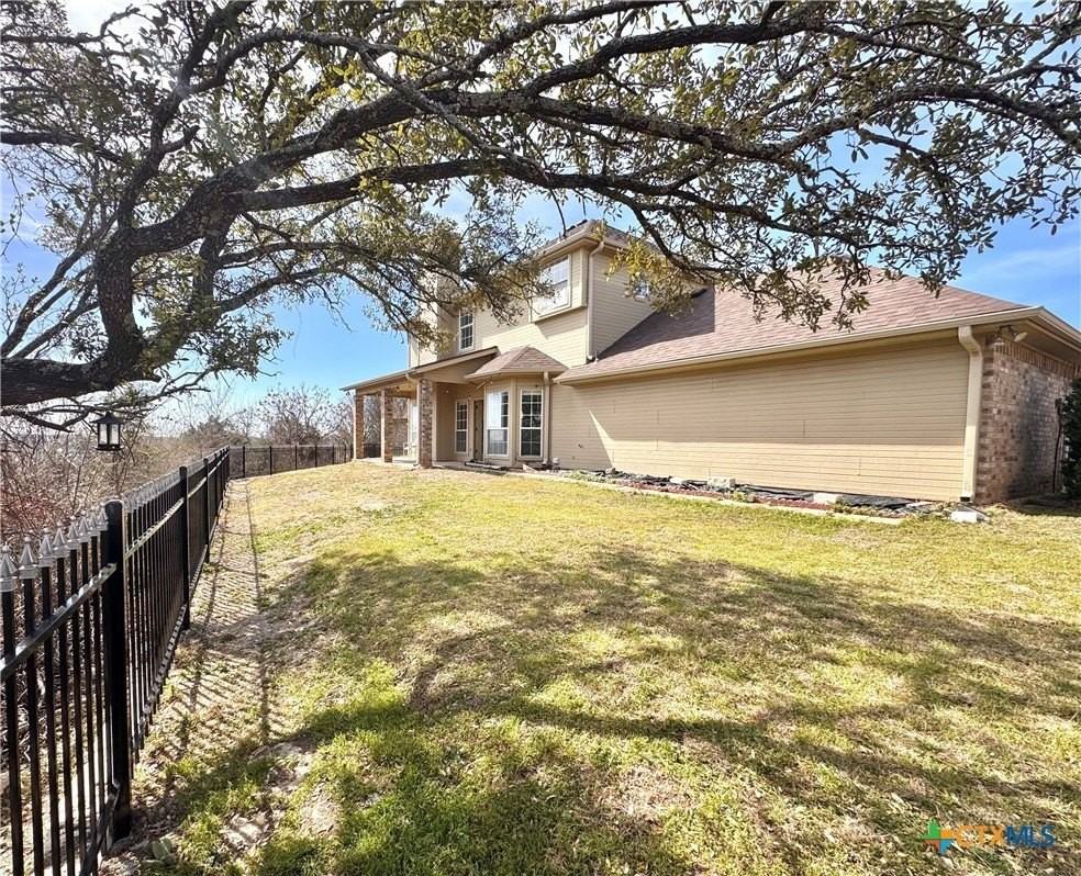 1915 Sutton Place Trl - Photo 6 of 16