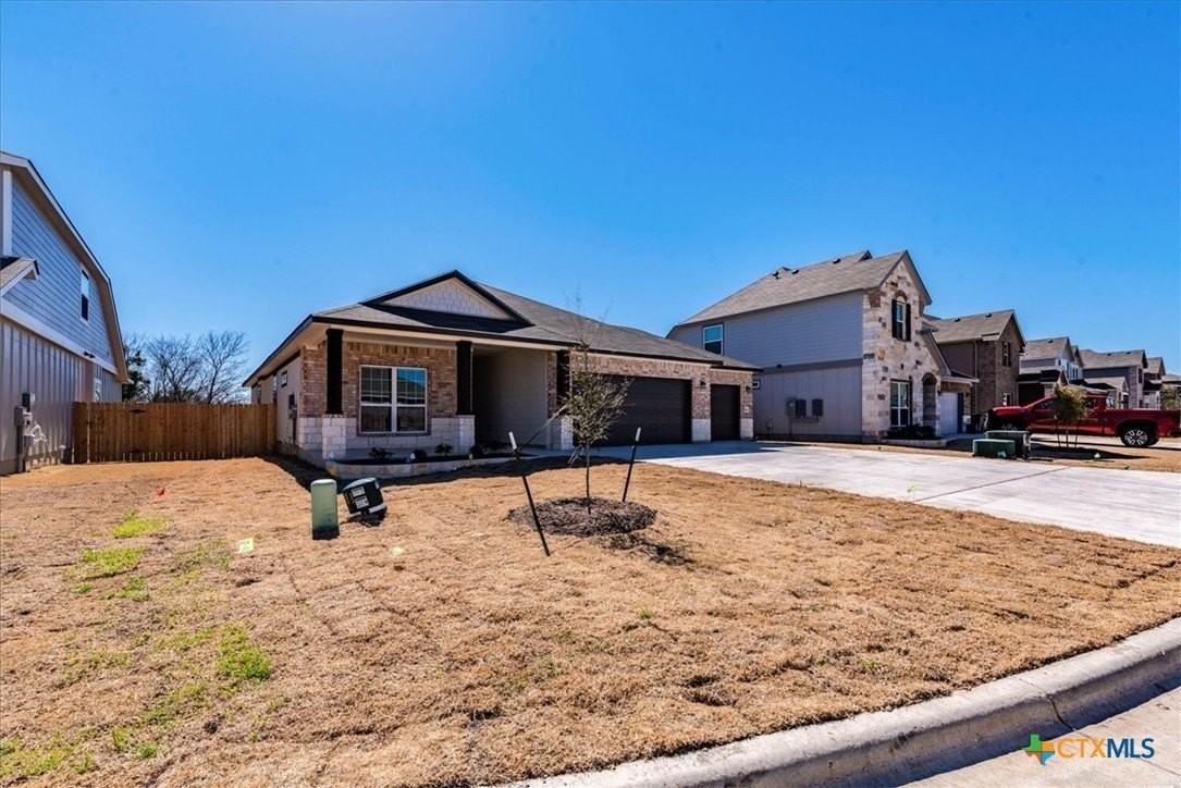 8811 Sassafras St - Photo 4 of 33