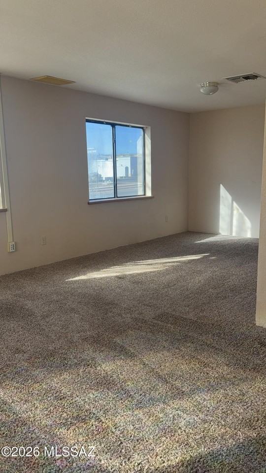 732 W 4th St - Photo 2 of 6