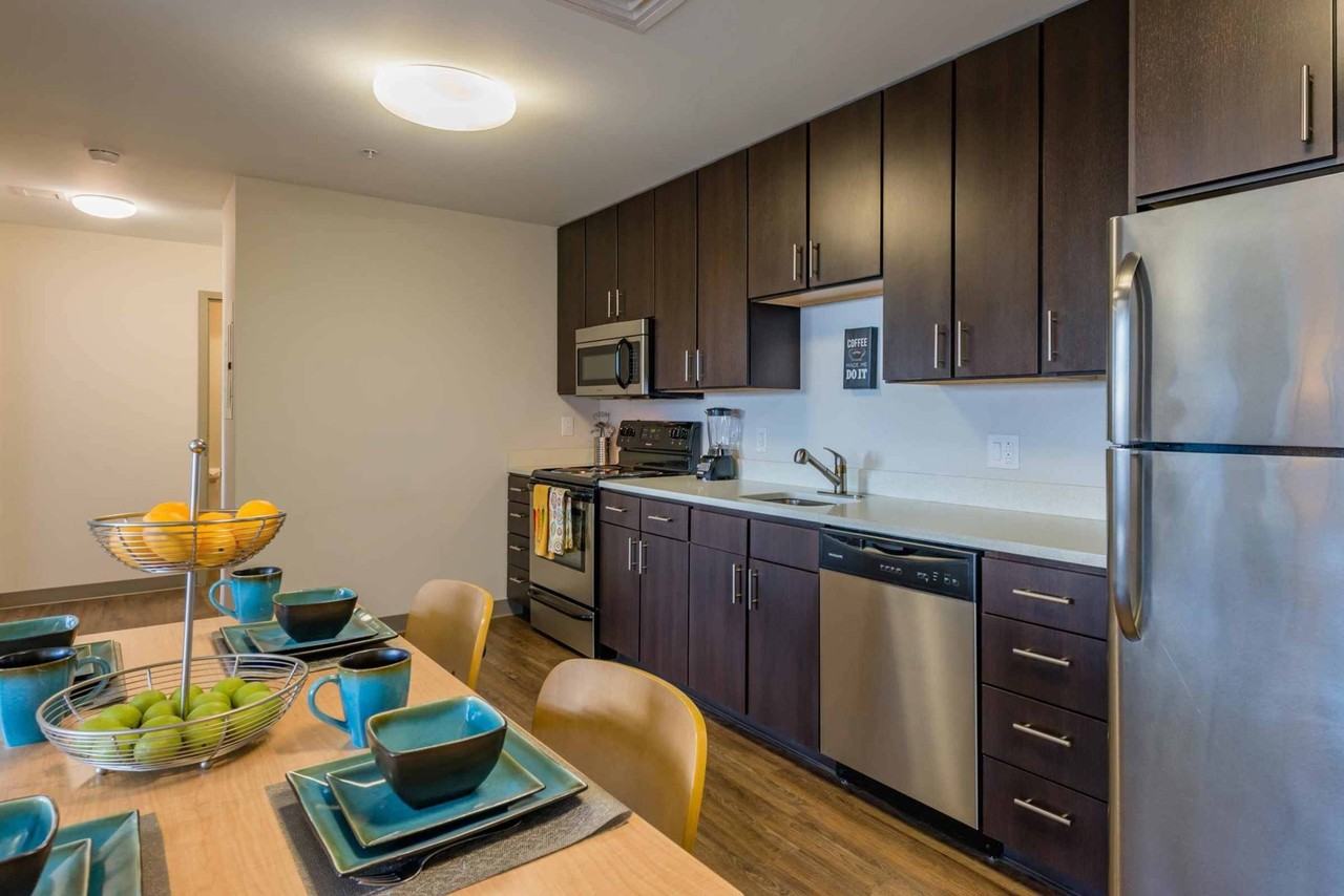 The View at Montgomery - Photo 3 of 37