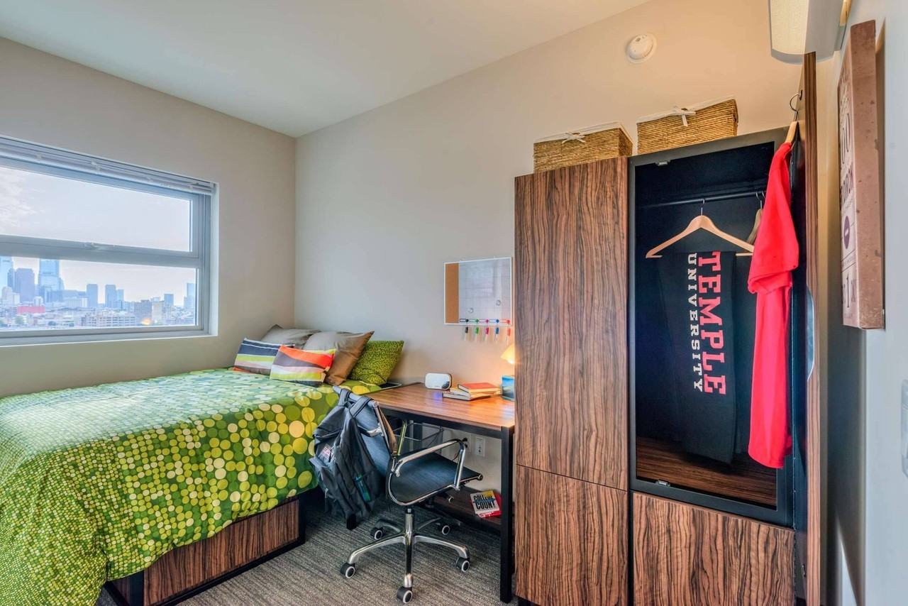 The View at Montgomery - Photo 6 of 37