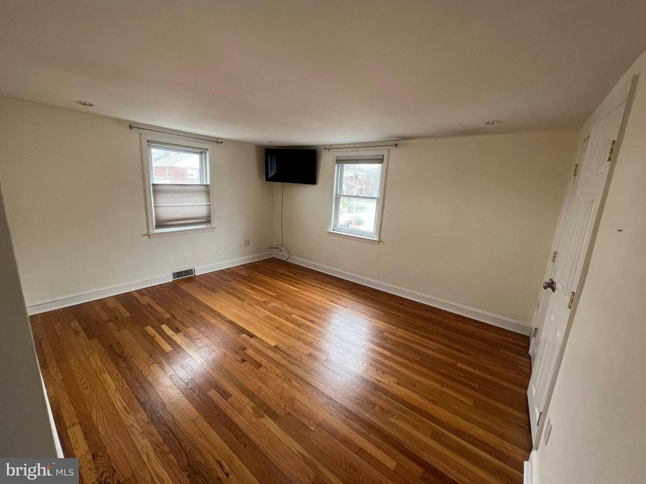 6 Alfred Ave - Photo 7 of 12