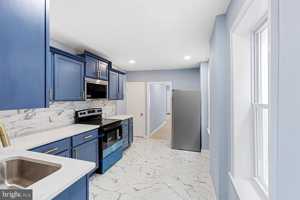 featured image of 1004 N Spruce St