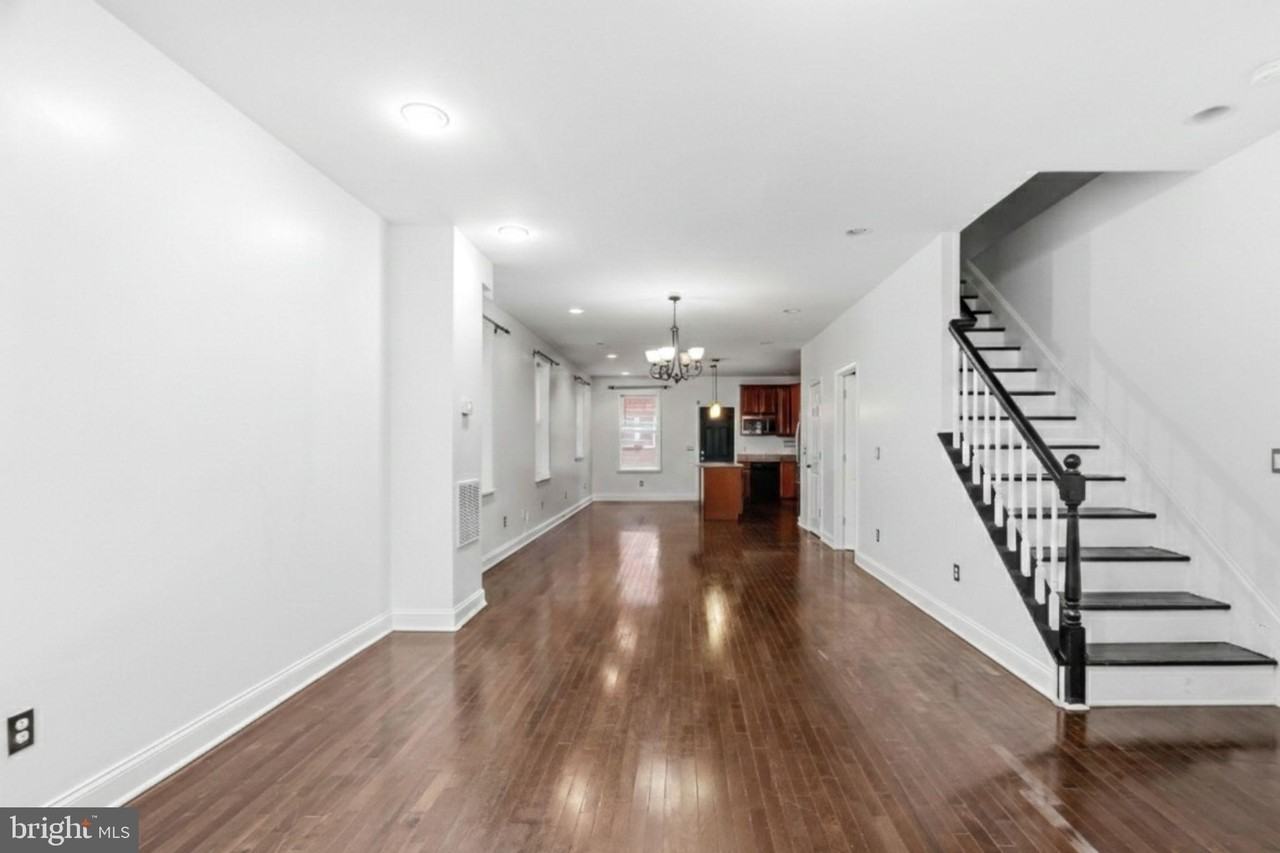 2302 Mount Royal Ter - Photo 3 of 43