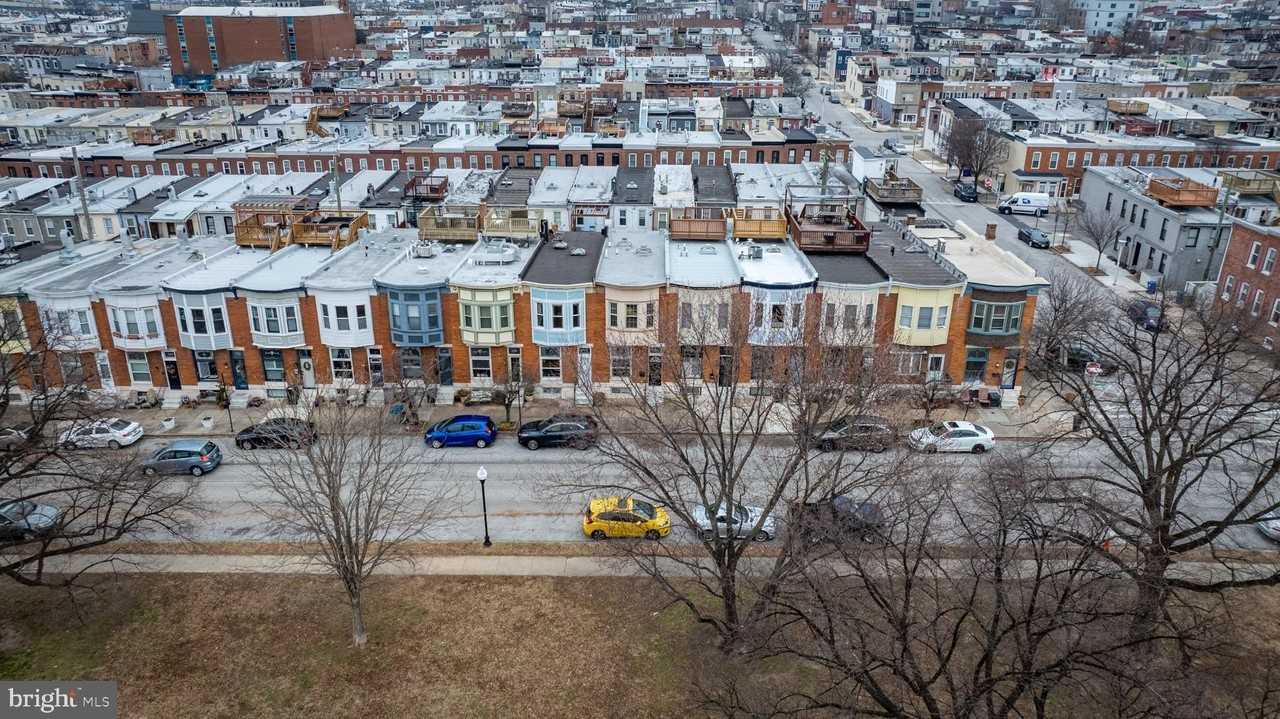 263 S Ellwood Ave - Photo 3 of 49