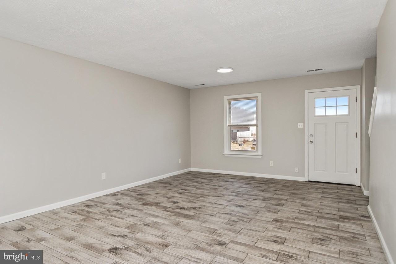 42 Holcumb Ct - Photo 7 of 41