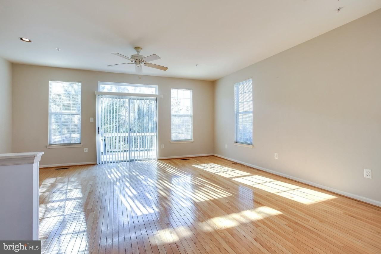 100 Penwick Cir - Photo 4 of 18