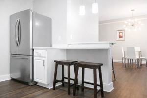 featured image of 144 Linn St