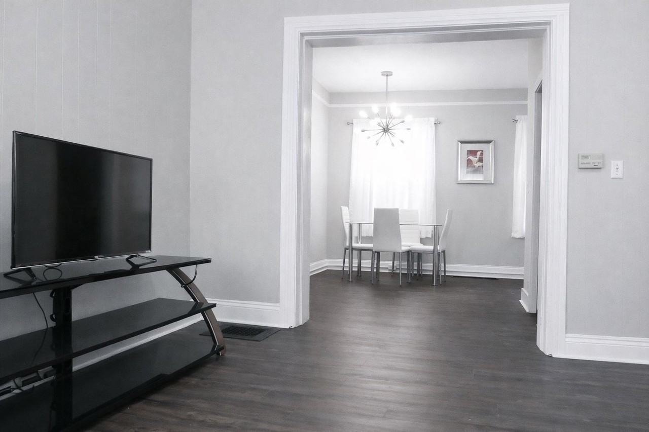 144-313 Linn St. - Photo 4 of 50