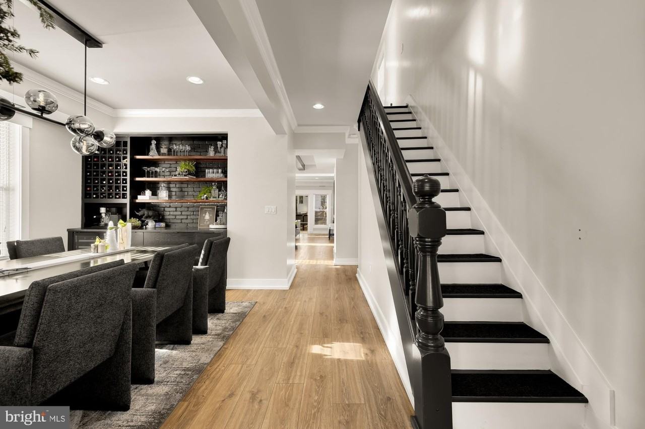 4240 34th St - Photo 5 of 50