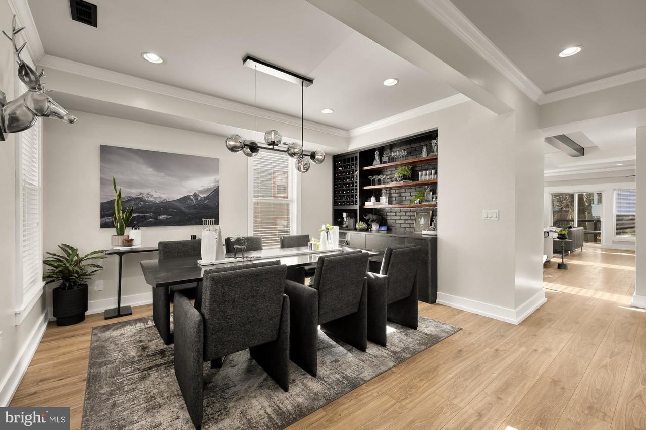 4240 34th St - Photo 6 of 50