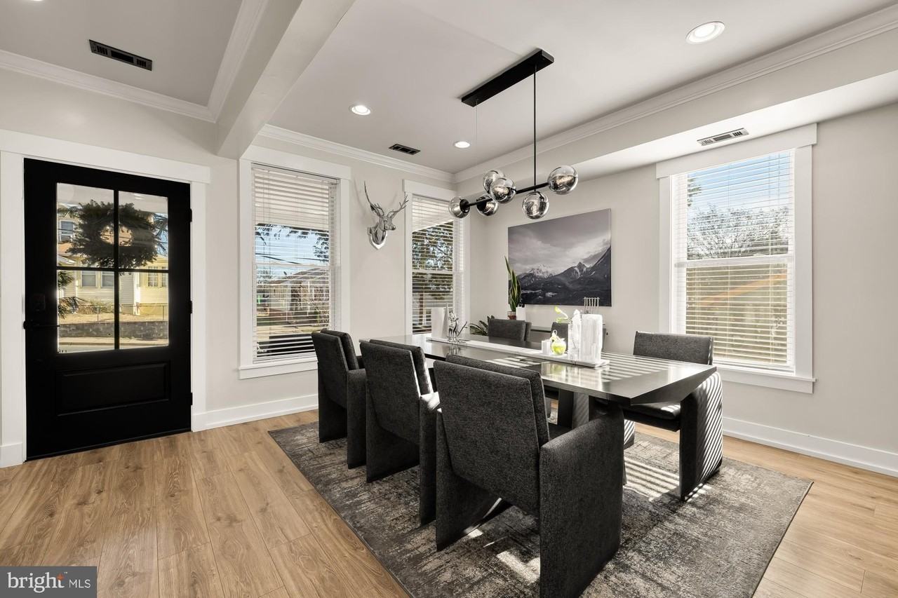 4240 34th St - Photo 7 of 50