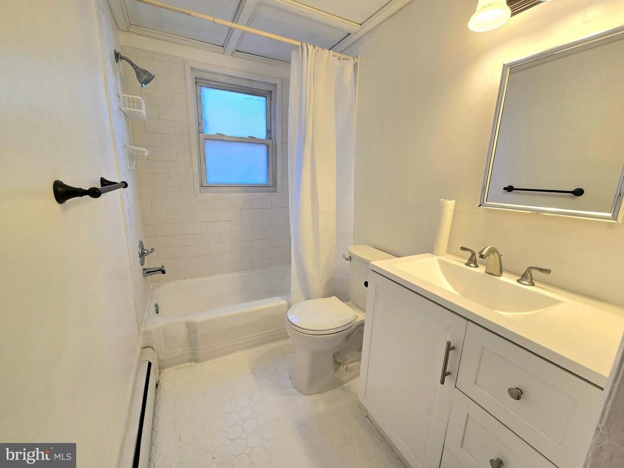 123 Dartmouth Ave - Photo 7 of 11