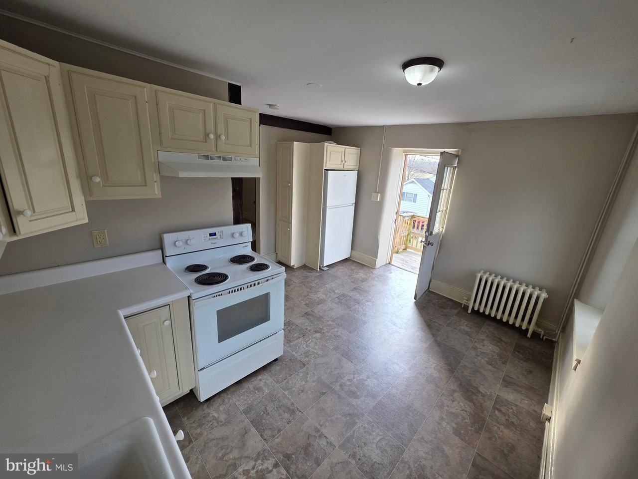 2022 E Main St Unit 2 - Photo 5 of 22