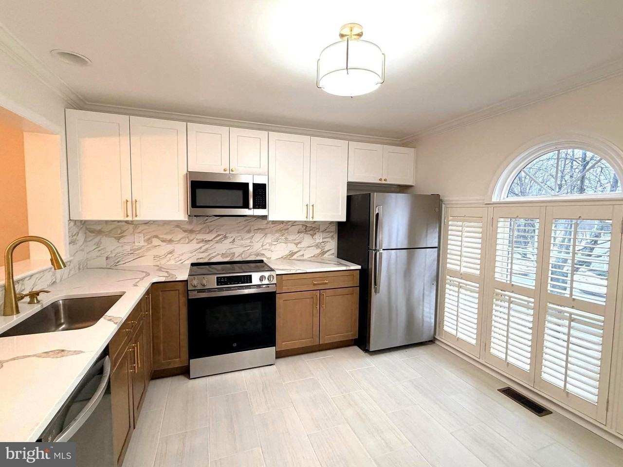 2305 Westfield Ct Unit 2305 #2305 - Photo 3 of 20