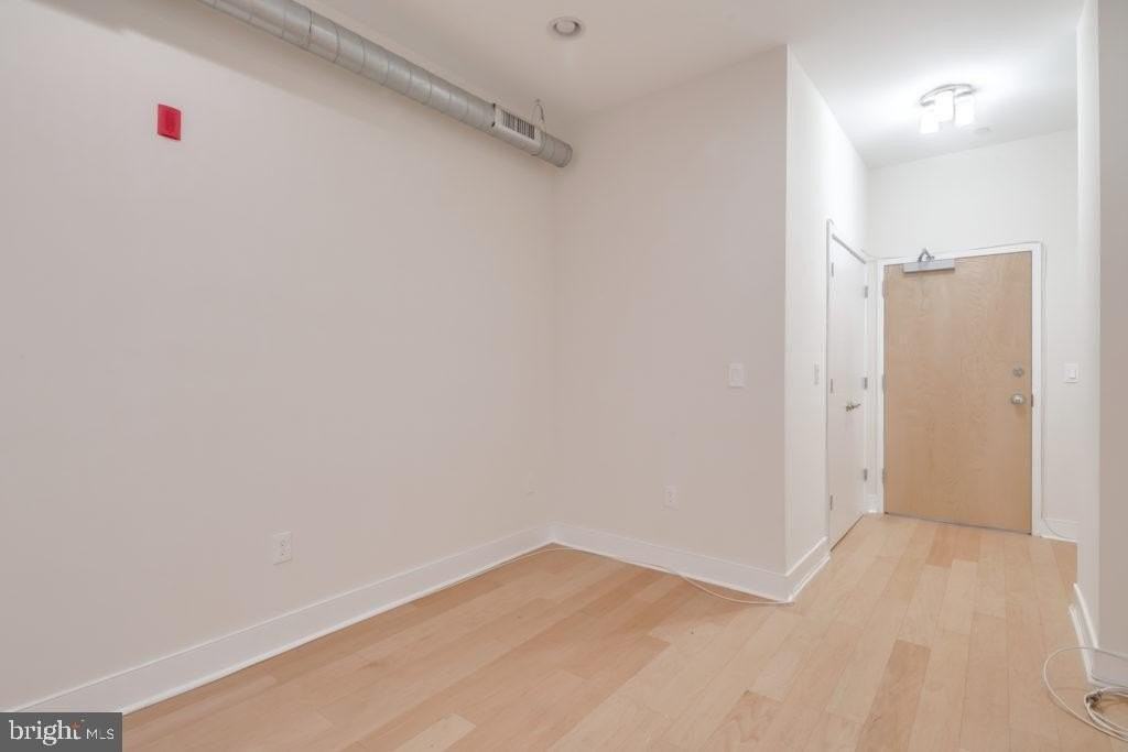 1305 Locust St #3B - Photo 7 of 9