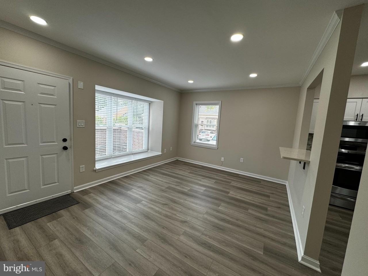 2518 Fairfax Dr Unit A - Photo 3 of 14