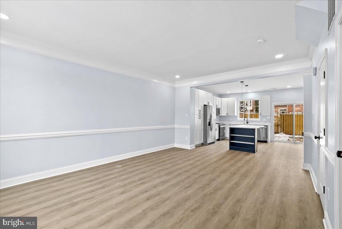 13133 Park Crescent Cir - Photo 3 of 30