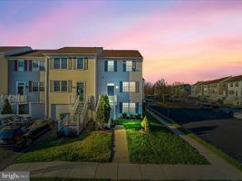 featured image of 564 Radford Ter Ne