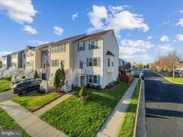 featured image of 564 Radford Ter Ne