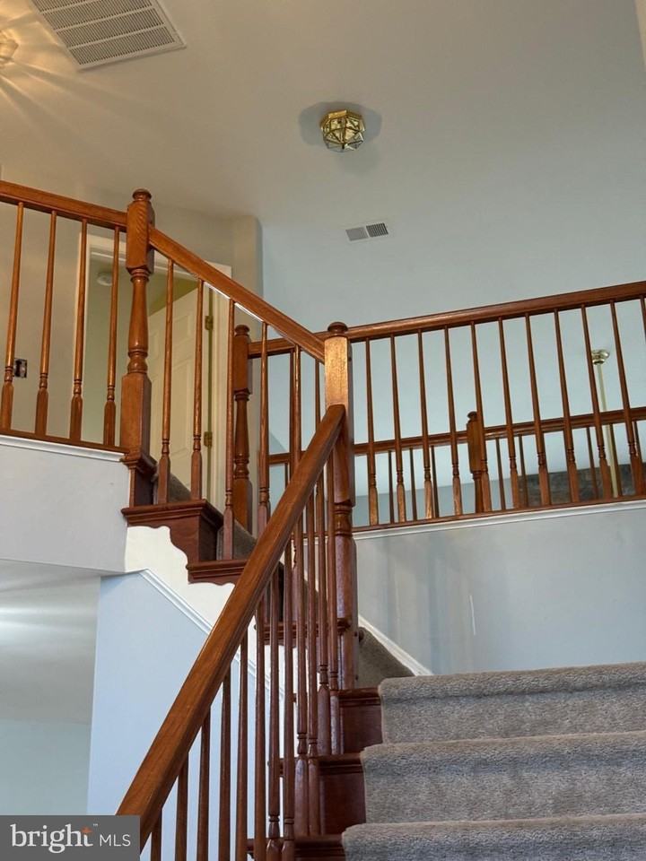 15335 Warm Springs Ln - Photo 7 of 50