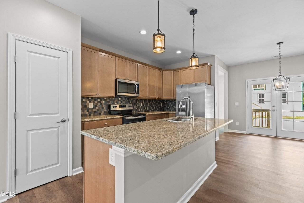 214 N Guthrie Ave Apt B - Photo 3 of 26