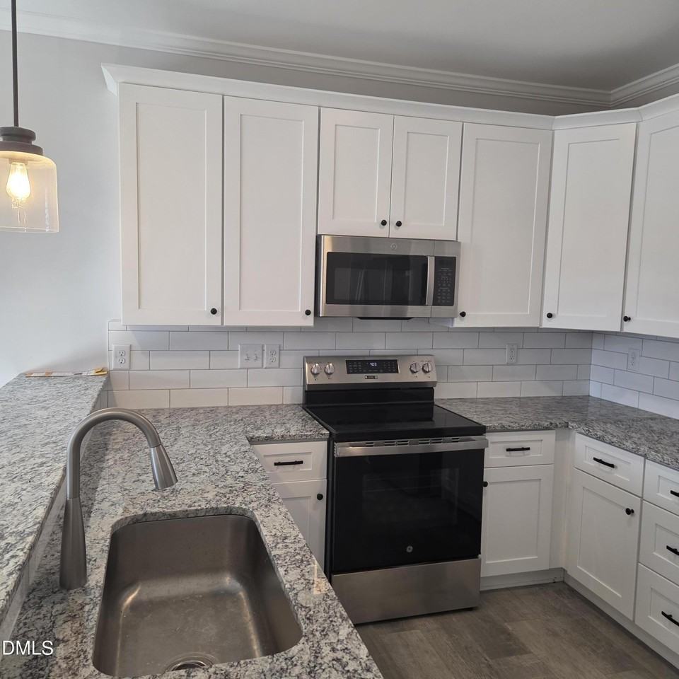 257 N Hickory St Unit 257 - Photo 4 of 7