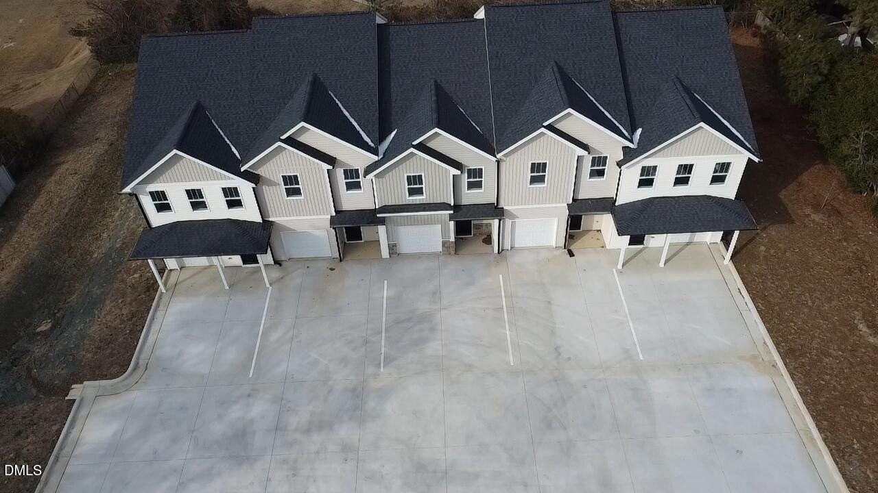 253 N Hickory St - Photo 2 of 4