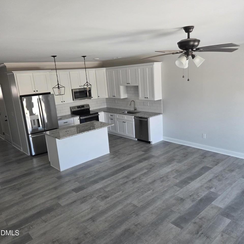 253 N Hickory St - Photo 4 of 4