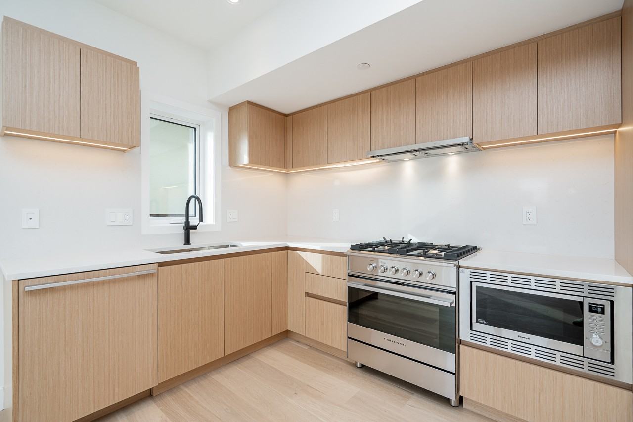 6812 Oak Street #A - Photo 6 of 26