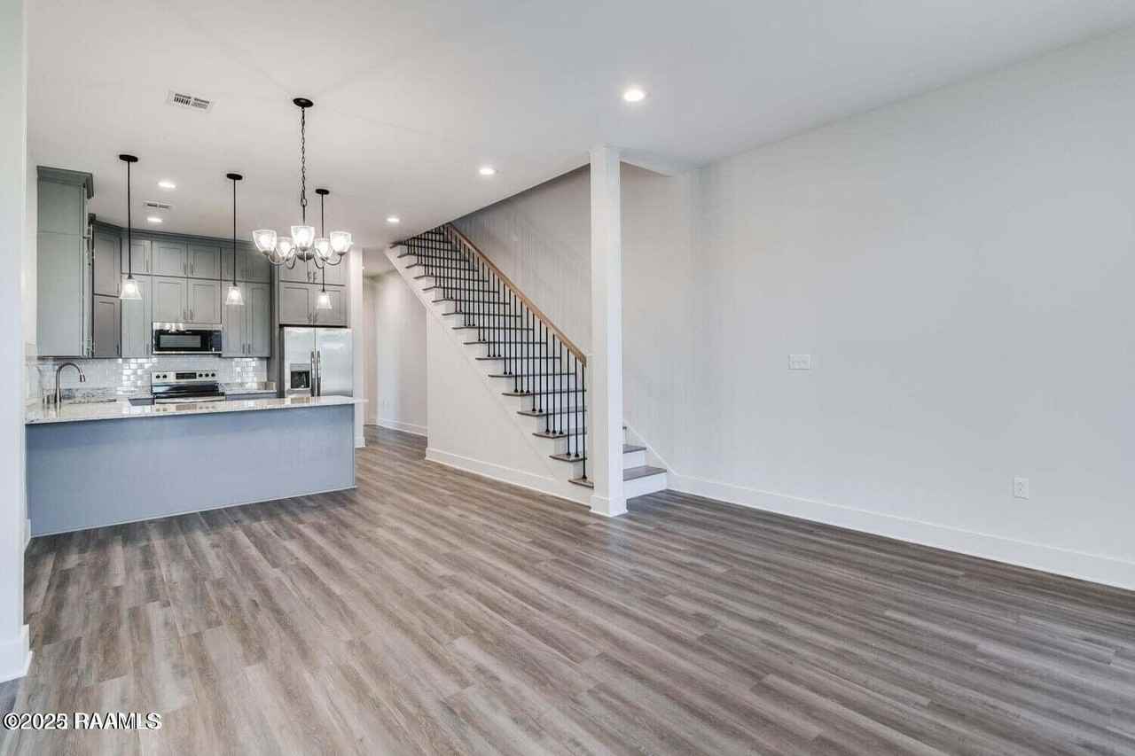 711 E Main St Unit 200 #200 - Photo 7 of 22