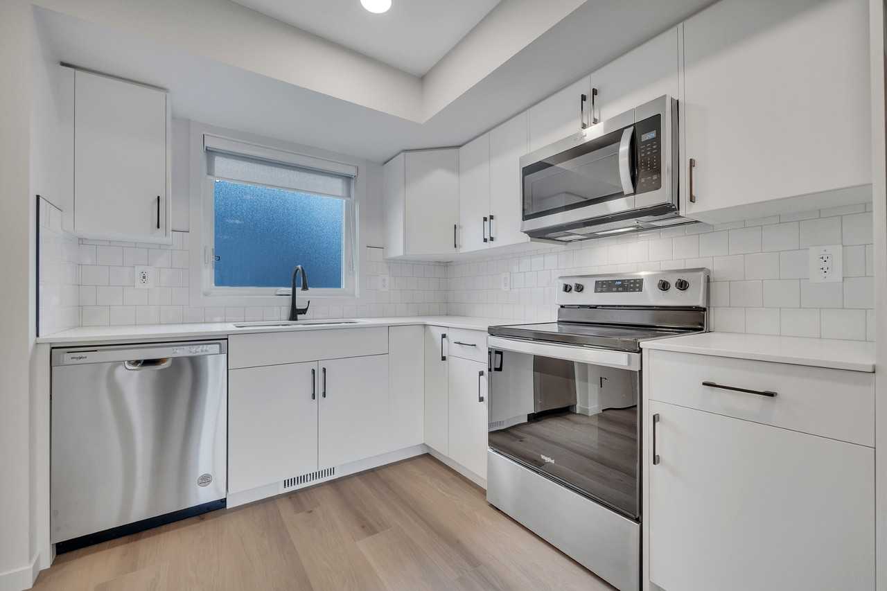 8128 227 St Nw - Photo 2 of 19