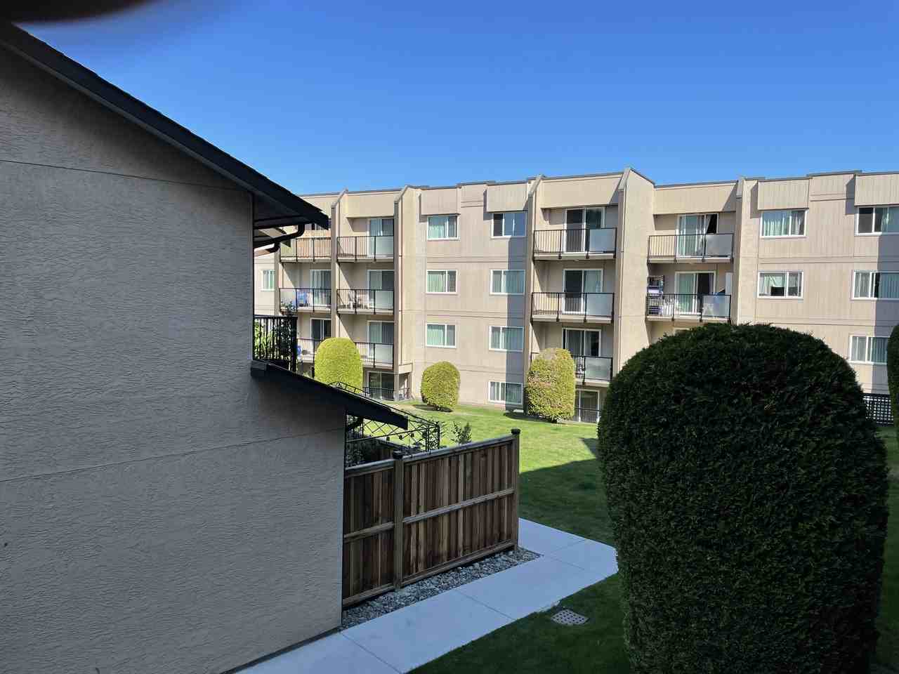 Pacific Village II Apartments - Photo 7 of 38