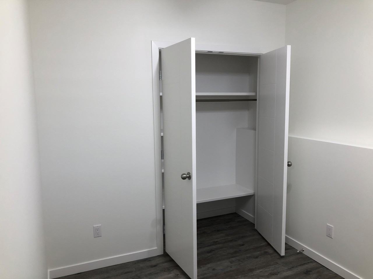 2 Bedroom | 1 Bathroom | Lower Unit 231 McArthur Crescent - Photo 4 of 18