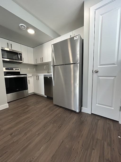 759 Marlatte Cres - Photo 4 of 14