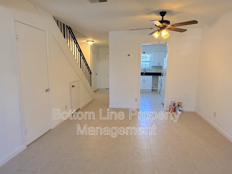 5810 Hunting Ridge Ln #D - Photo 4 of 16