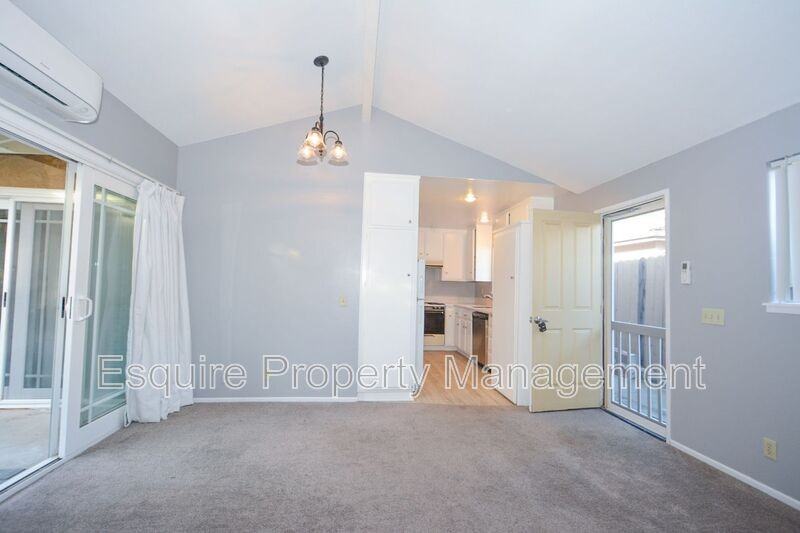 2120 Rocklyn St - Photo 2 of 14