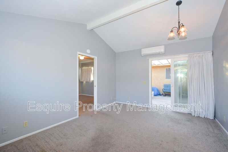 2120 Rocklyn St - Photo 3 of 14