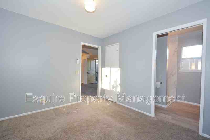2120 Rocklyn St - Photo 7 of 14