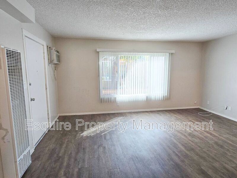 974 Ashland Ave #2 - Photo 5 of 13