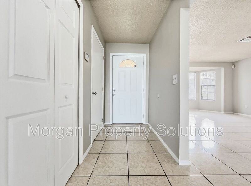 1017 Whalebone Bay Dr - Photo 3 of 35