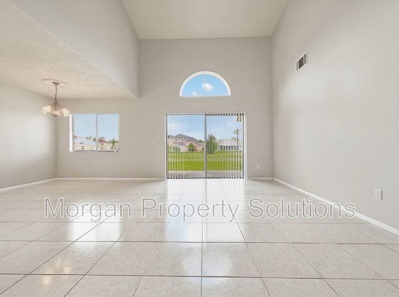 1017 Whalebone Bay Dr - Photo 5 of 35