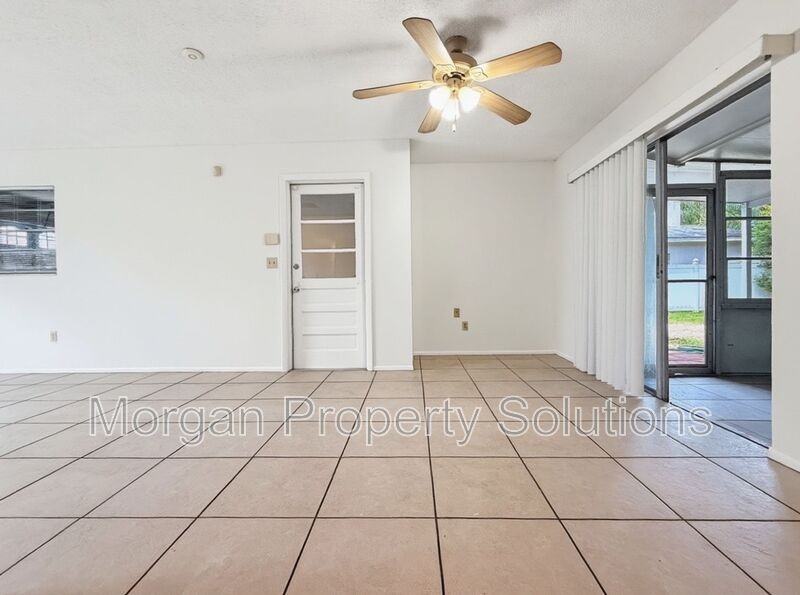 1221 Poinsettia Ave - Photo 6 of 22