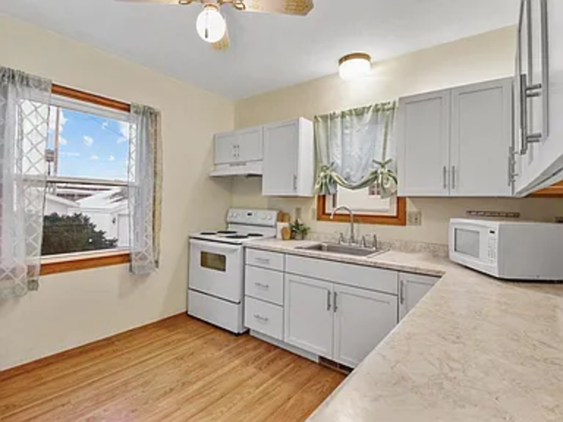 1262 S Quincy St - Photo 4 of 24