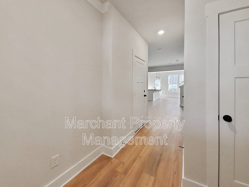 63 Meteora Way - Photo 4 of 37