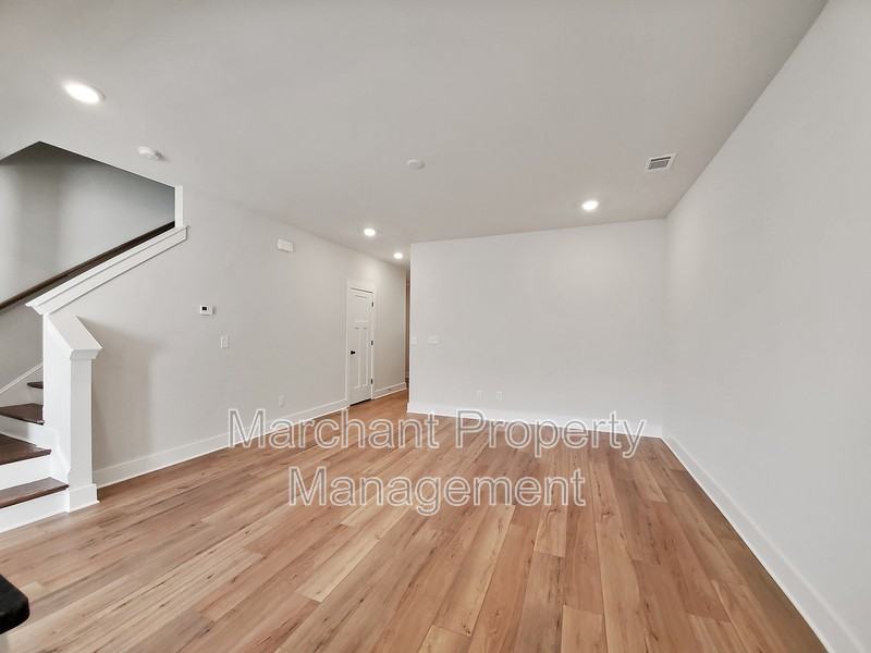 63 Meteora Way - Photo 6 of 37