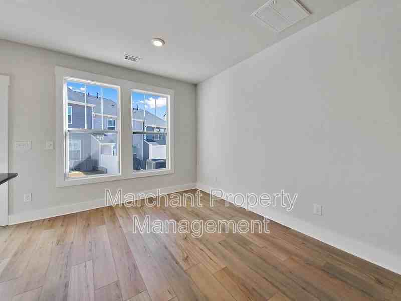 63 Meteora Way - Photo 7 of 37