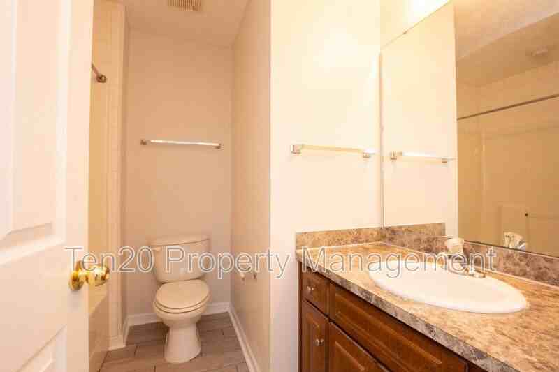 6020 White Pine Dr - Photo 4 of 11