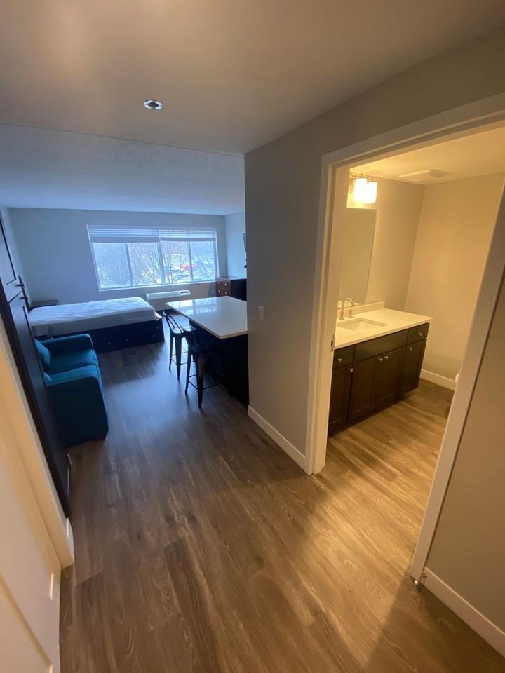 Creekview Court - Photo 3 of 15