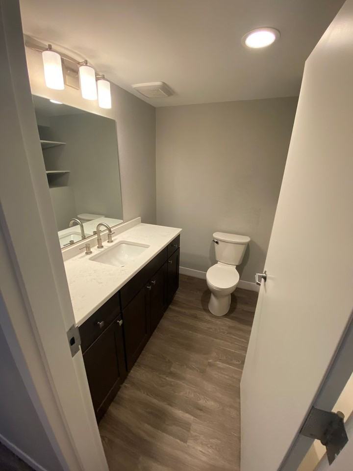 Creekview Court - Photo 4 of 15